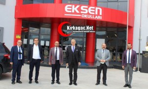 Doç. Dr. Mustafa Aydın’dan Akhisar Eksen Koleji’ne ziyaret