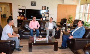 Fahri Dinçer Akhisar Belediyesi’ni ziyaret etti