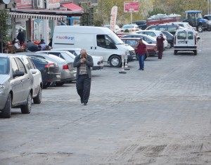 (ÖZEL HABER) SOMA'DA 'GÜLEN SOKAK'IN İSMİ DEĞİŞİYOR SOMA İLÇESİNDE BULUNAN 'GÜLEN SOKAĞI'NIN İSMİ, ŞEHİT ASTSUBAY ÖMER HALİSDEMİR OLARAK DEĞİŞTİRİLİYOR